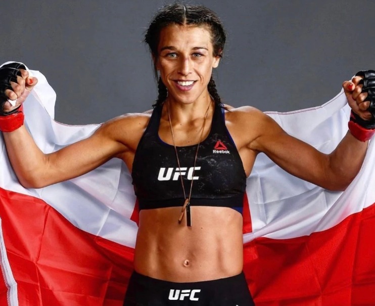 Hottest Female UFC Fighters: Joanna Jedrzejcyk