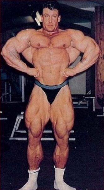 Top Bodybuilding Poses: Front Lat Spread